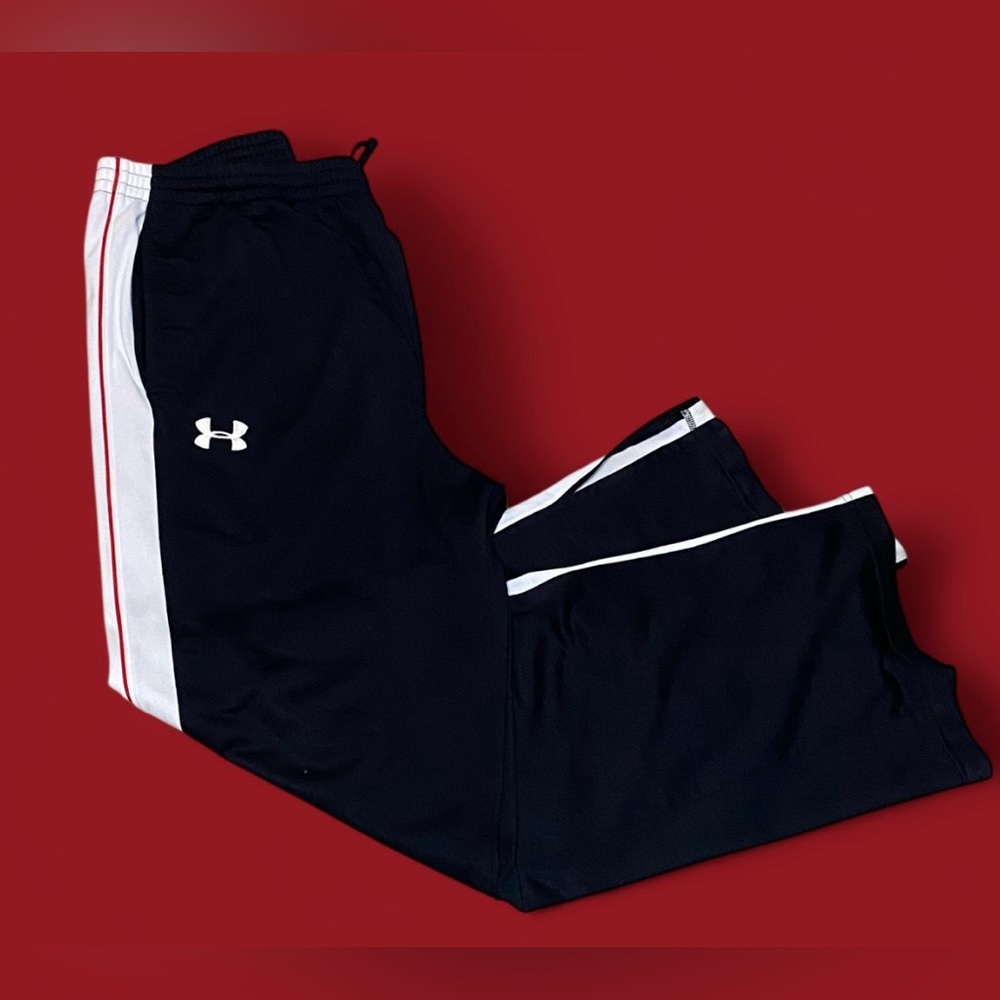 Under Armour Women’s Black Joggers with Zipper Ankles - Size Large